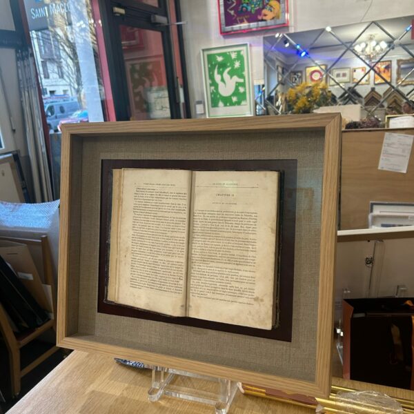 encadrement objet livre ancien